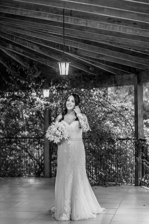 Inspiração e ideias criativas de fotos fotográfico de Making Of da noiva no Villa Mantova Santana de Parnaíba - SP'