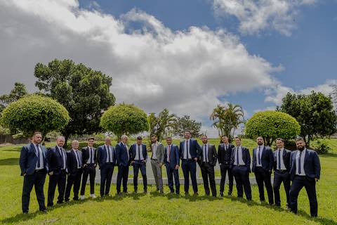 Inspiração e ideias criativas de fotos fotográfico de casamento com os padrinhos no espaço Finca Don Pepe'