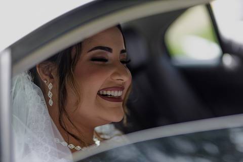 Inspiração e ideias criativas de fotos fotográfico de casamento noiva no carro no espaço Finca Don Pepe'
