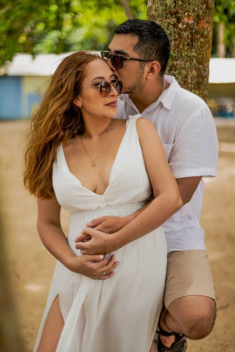 Inspiração e ideias criativas de ensaio fotográfico pré casamento pré wedding de casal romântico nas Ilhas de Ubatuba-Litoral Norte de SP'