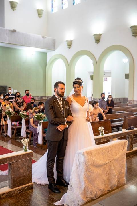 Inspiração e ideias criativas de fotos fotográfico de casamento entrada da noiva na Igreja Matriz de Sant'Ana'
