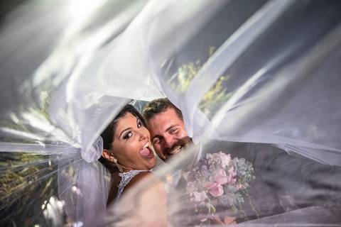 Inspiração e ideias criativas de fotos fotográfico de casamento na praça da Igreja Matriz de Sant'Ana'