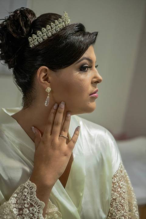 Inspiração e ideias criativas de fotos fotográfico de Making Of da noiva no Espaço Sérgio Centro de Estética
'