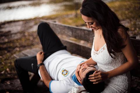 Inspiração e ideias criativas ensaio fotográfico pré casamento pré wedding de casal no Parque Centenário - SP'