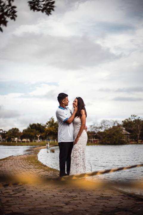 Inspiração e ideias criativas ensaio fotográfico pré casamento pré wedding de casal no Parque Centenário - SP'