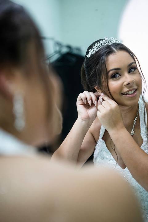 Inspiração e ideias criativas de fotos fotográfico de casamento Making Of da noiva no espaço Buffet Mediterrâneo - SP'