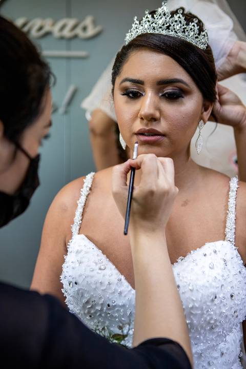 Inspiração e ideias criativas de fotos fotográfico de Making Of da noiva no Alpha Noivas '