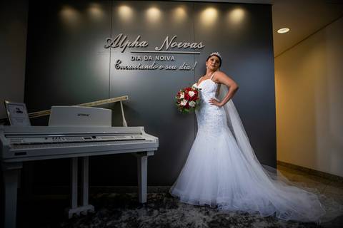 Inspiração e ideias criativas de fotos fotográfico de Making Of da noiva no Alpha Noivas '