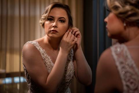 Inspiração e ideias criativas de fotos fotográfico de Making Of da noiva no Coco Bambu - Alphaville'