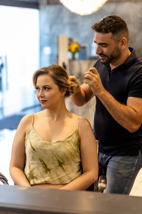 Inspiração e ideias criativas de fotos fotográfico de Making Of da noiva no Coco Bambu - Alphaville'