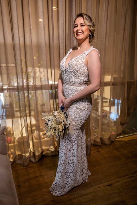 Inspiração e ideias criativas de fotos fotográfico de Making Of da noiva no Coco Bambu - Alphaville'