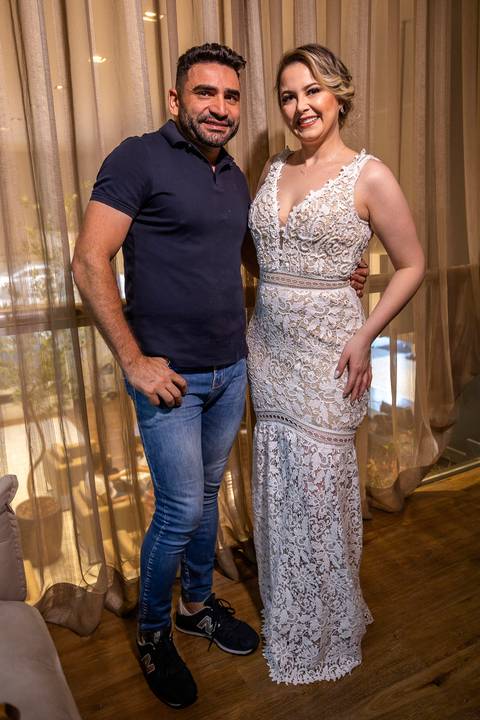 Inspiração e ideias criativas de fotos fotográfico de Making Of da noiva no Coco Bambu - Alphaville'