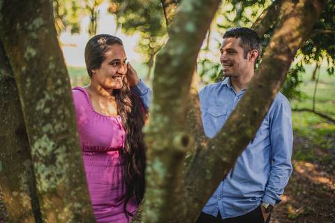 Inspiração e ideias criativas ensaio fotográfico pré casamento pré wedding de casal no Parque Villa Lobos - SP'