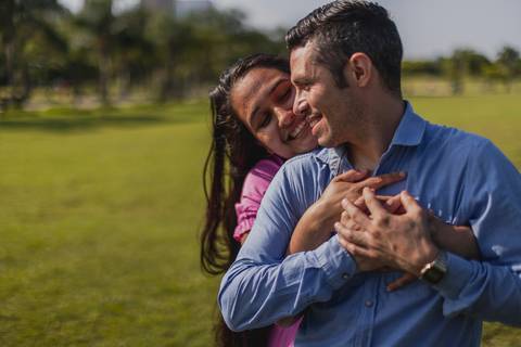 Inspiração e ideias criativas ensaio fotográfico pré casamento pré wedding de casal no Parque Villa Lobos - SP'