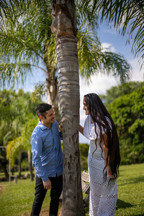 Inspiração e ideias criativas ensaio fotográfico pré casamento pré wedding de casal no Parque Villa Lobos - SP'