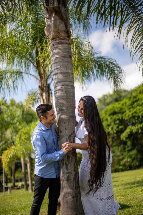 Inspiração e ideias criativas ensaio fotográfico pré casamento pré wedding de casal no Parque Villa Lobos - SP'