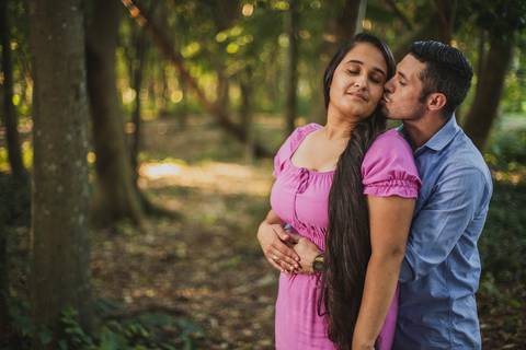 Inspiração e ideias criativas ensaio fotográfico pré casamento pré wedding de casal no Parque Villa Lobos - SP'