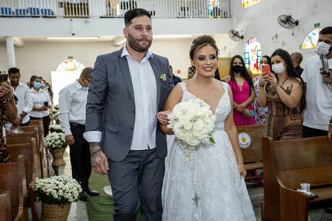 Inspiração e ideias criativas de fotos fotográfico de casamento na igreja Paroquia Santa Cruz - SP'
