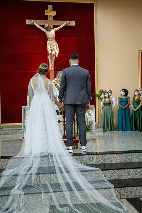 Inspiração e ideias criativas de fotos fotográfico de casamento na igreja Paroquia Santa Cruz - SP'