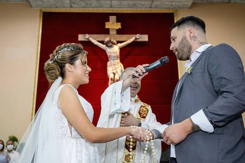 Inspiração e ideias criativas de fotos fotográfico de casamento na igreja Paroquia Santa Cruz - SP'
