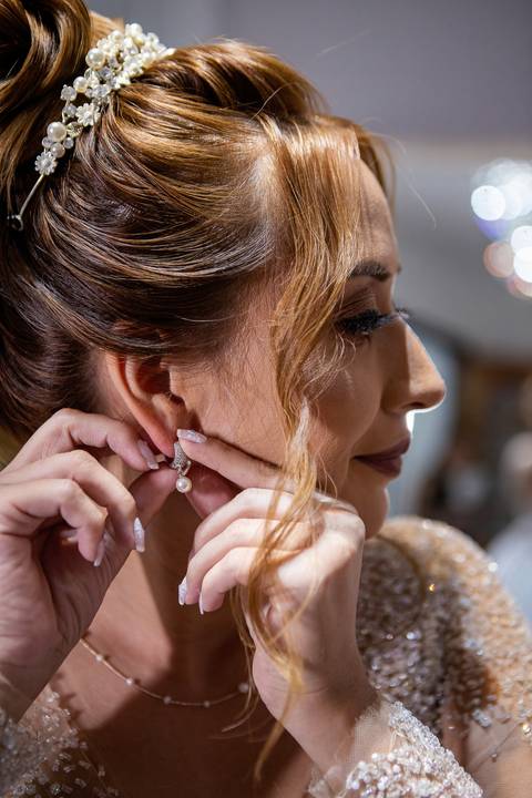 Inspiração e ideias criativas de fotos fotográfico de Making Of da noiva no Spazzio Muller e Frezzarim'