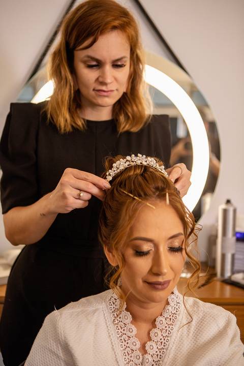 Inspiração e ideias criativas de fotos fotográfico de Making Of da noiva no Spazzio Muller e Frezzarim'