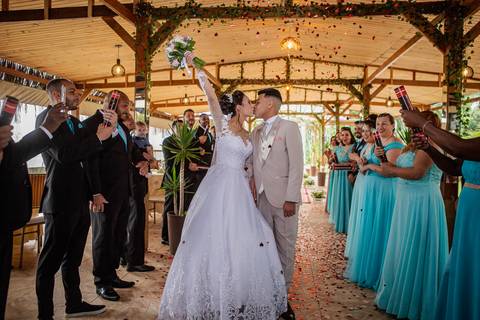 Inspiração e ideias criativas de fotos fotográfico de casamento no Espaço Aloha - Mogi - SP'