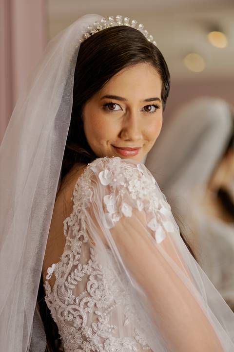 Inspiração e ideias criativas de fotos fotográfico de Making Of da noiva no Espaço Le Charmant - SP'