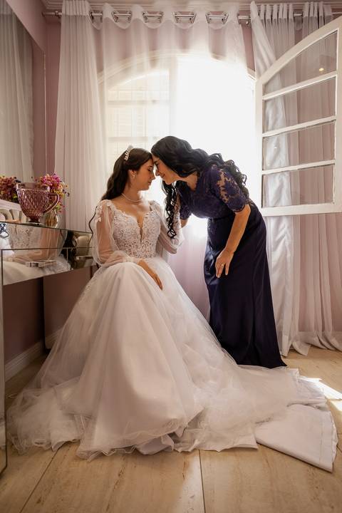 Inspiração e ideias criativas de fotos fotográfico de Making Of da noiva no Espaço Le Charmant - SP'