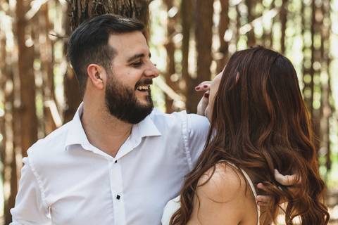 Inspiração e ideias criativas ensaio fotográfico pré casamento pré wedding de casal no Sítio das Borboletas - SP'