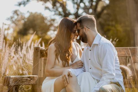 Inspiração e ideias criativas ensaio fotográfico pré casamento pré wedding de casal no Sítio das Borboletas - SP'