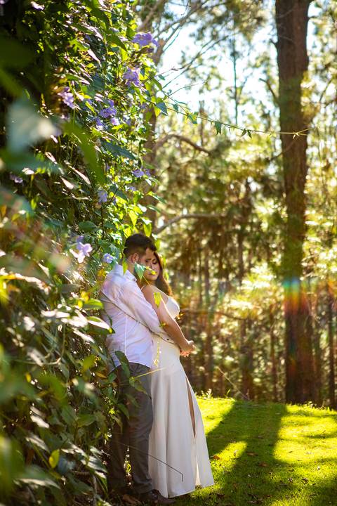 Inspiração e ideias criativas ensaio fotográfico pré casamento pré wedding de casal no Sítio das Borboletas - SP'