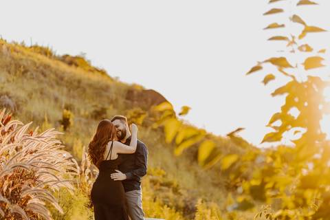 Inspiração e ideias criativas ensaio fotográfico pré casamento pré wedding de casal no Sítio das Borboletas - SP'