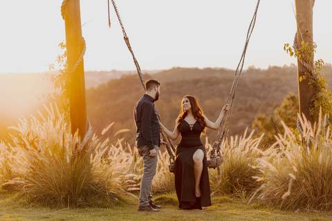 Inspiração e ideias criativas ensaio fotográfico pré casamento pré wedding de casal no Sítio das Borboletas - SP'