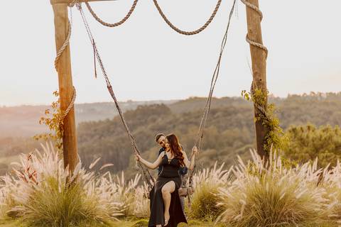 Inspiração e ideias criativas ensaio fotográfico pré casamento pré wedding de casal no Sítio das Borboletas - SP'