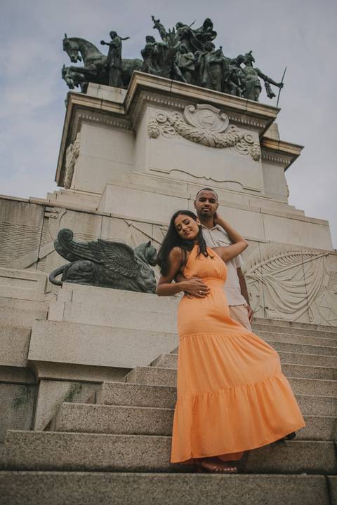 Inspiração e ideias criativas ensaio fotográfico pré casamento pré wedding de casal no Parque da Independência - SP'
