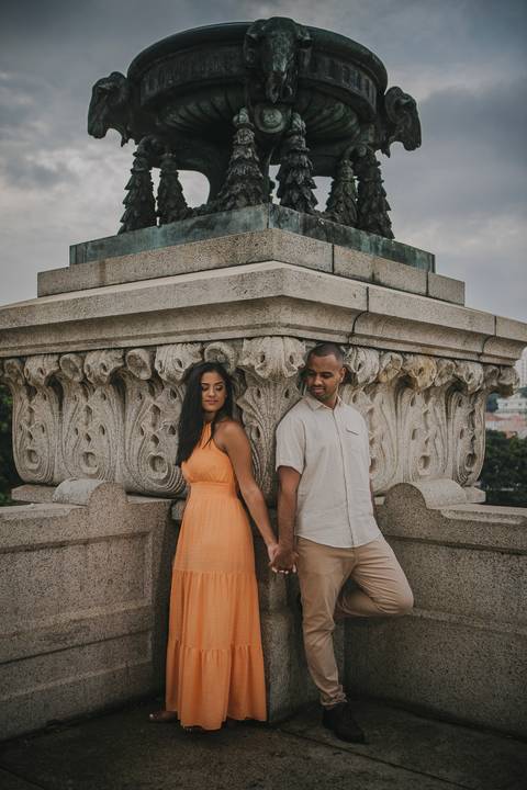 Inspiração e ideias criativas ensaio fotográfico pré casamento pré wedding de casal no Parque da Independência - SP'