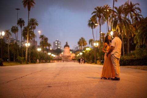 Inspiração e ideias criativas ensaio fotográfico pré casamento pré wedding de casal no Parque da Independência - SP'