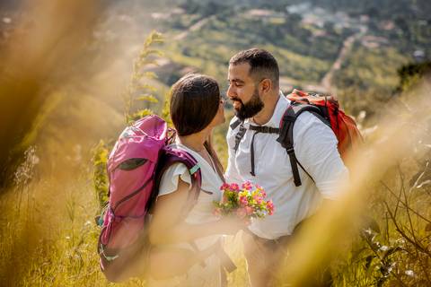 Inspiração e ideias criativas ensaio fotográfico pré casamento pré wedding de casal no Morro do Saboó - São Roque'