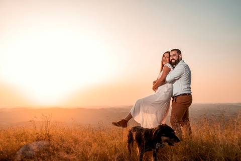 Inspiração e ideias criativas ensaio fotográfico pré casamento pré wedding de casal no Morro do Saboó - São Roque'