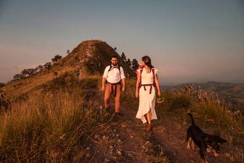 Inspiração e ideias criativas ensaio fotográfico pré casamento pré wedding de casal no Morro do Saboó - São Roque'