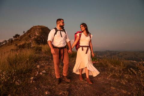 Inspiração e ideias criativas ensaio fotográfico pré casamento pré wedding de casal no Morro do Saboó - São Roque'