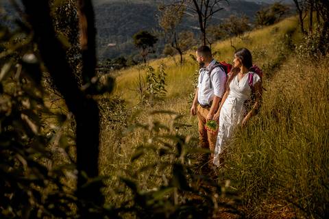 Inspiração e ideias criativas ensaio fotográfico pré casamento pré wedding de casal no Morro do Saboó - São Roque'