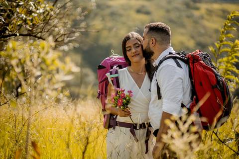 Inspiração e ideias criativas ensaio fotográfico pré casamento pré wedding de casal no Morro do Saboó - São Roque'