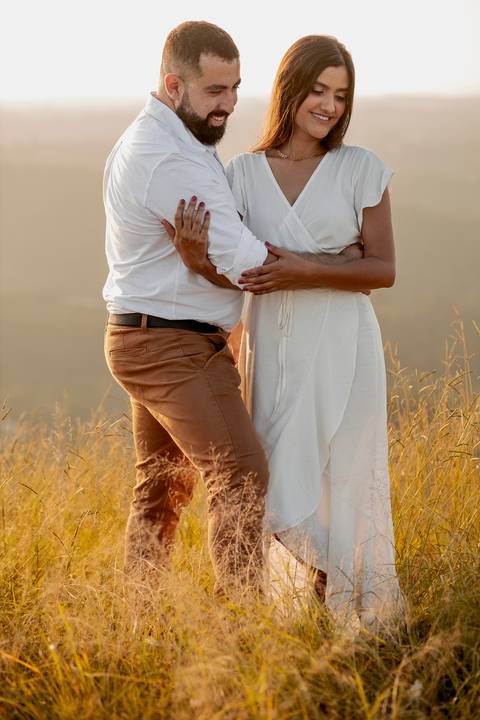 Inspiração e ideias criativas ensaio fotográfico pré casamento pré wedding de casal no Morro do Saboó - São Roque'