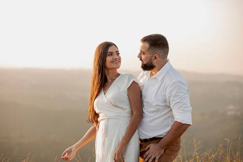 Inspiração e ideias criativas ensaio fotográfico pré casamento pré wedding de casal no Morro do Saboó - São Roque'