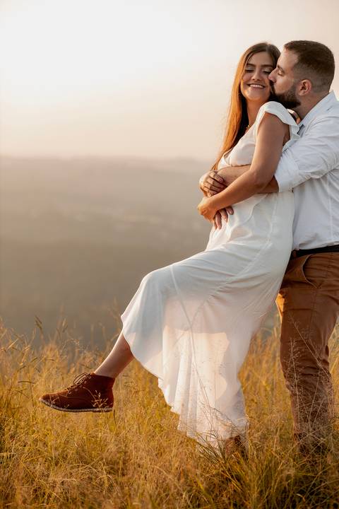 Inspiração e ideias criativas ensaio fotográfico pré casamento pré wedding de casal no Morro do Saboó - São Roque'