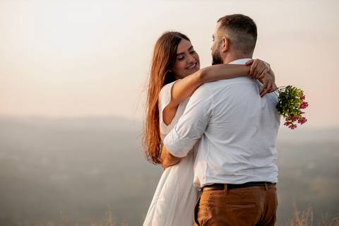 Inspiração e ideias criativas ensaio fotográfico pré casamento pré wedding de casal no Morro do Saboó - São Roque'