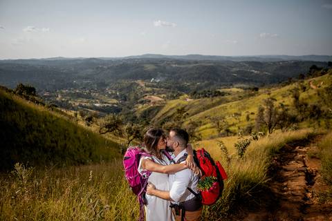Inspiração e ideias criativas ensaio fotográfico pré casamento pré wedding de casal no Morro do Saboó - São Roque'
