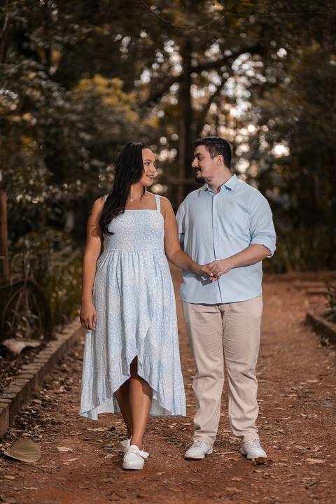 Inspiração e ideias criativas ensaio fotográfico pré casamento pré wedding de casal no Parque da Independência - Ipiranga - SP'